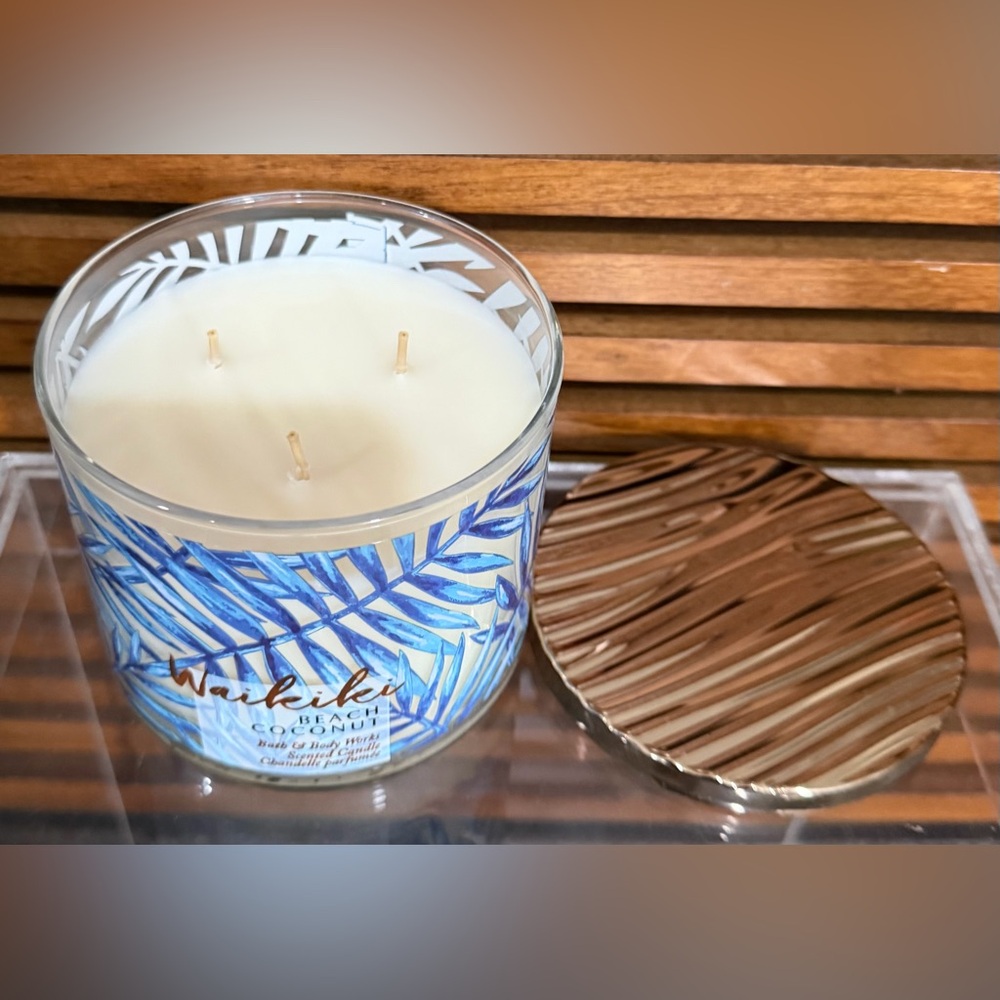 Rare HTF Bath & Body Works Waikiki Beach Coconut Three-Wick Scented Candle